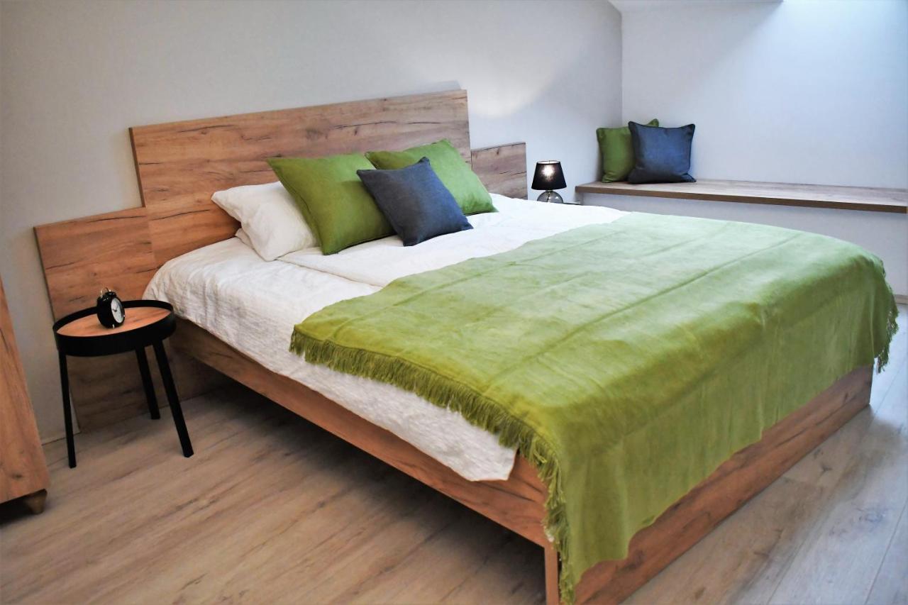 Vatus Apartmanhaz 베크 외부 사진