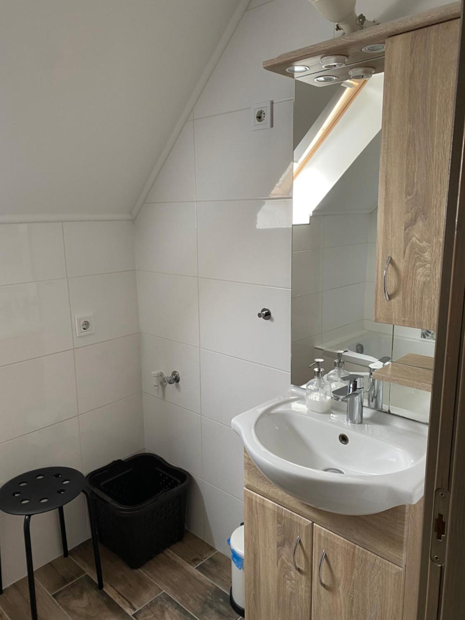 Vatus Apartmanhaz 베크 외부 사진