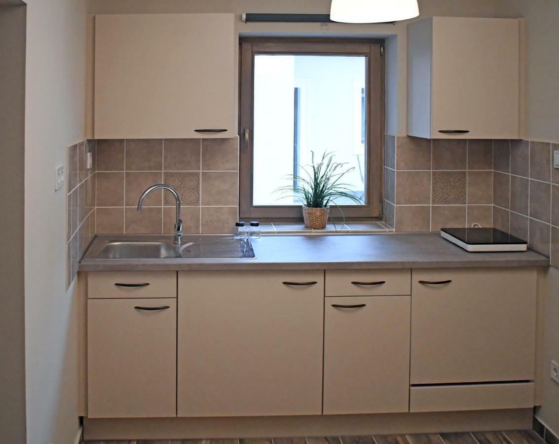 Vatus Apartmanhaz 베크 외부 사진