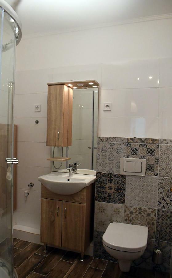 Vatus Apartmanhaz 베크 외부 사진