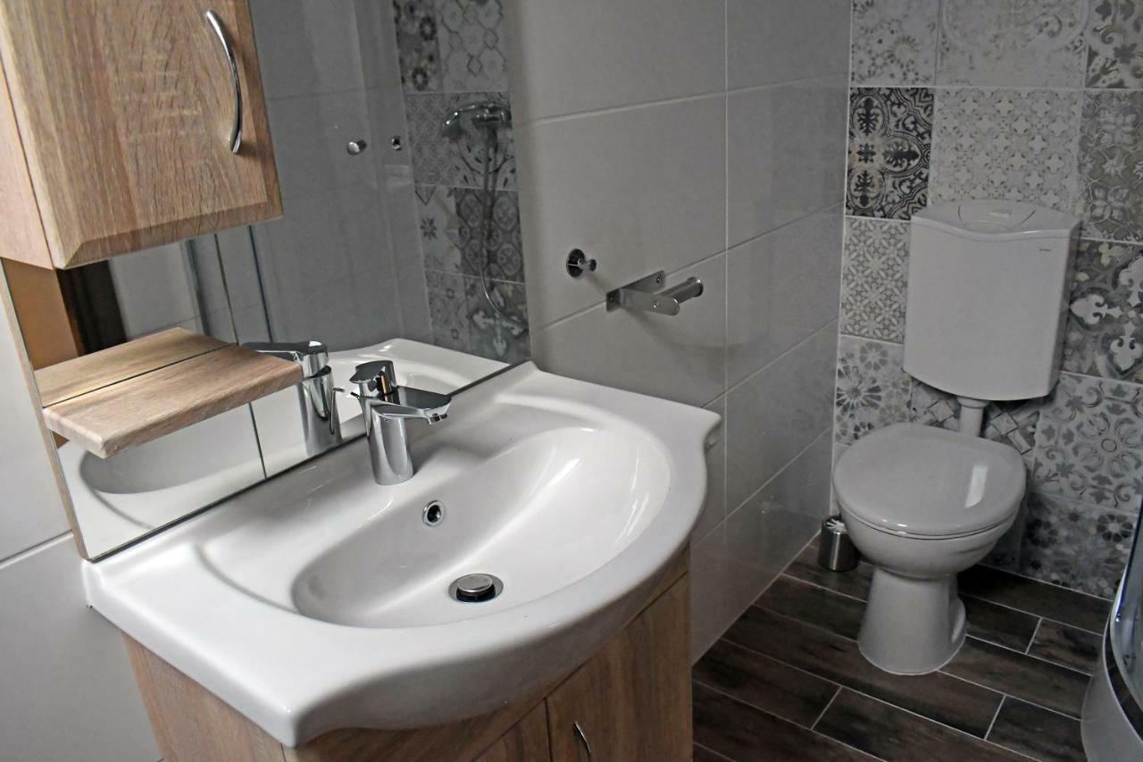 Vatus Apartmanhaz 베크 외부 사진
