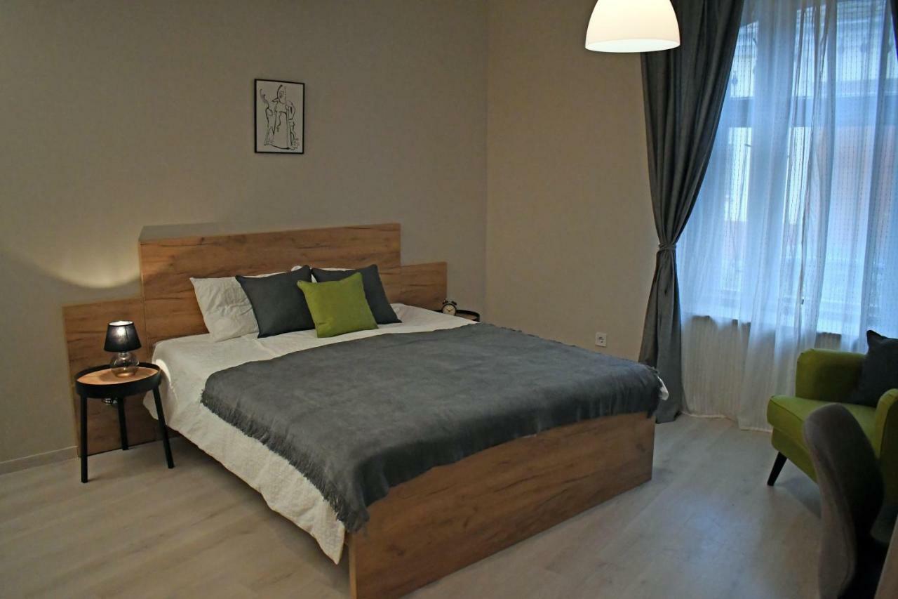 Vatus Apartmanhaz 베크 외부 사진